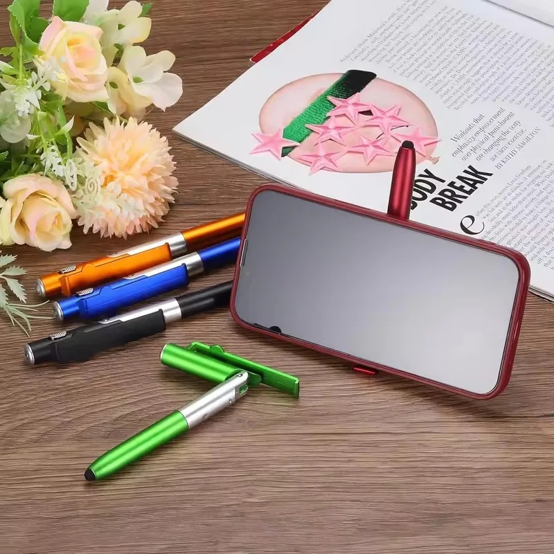 قلم متعدد الوظائف 4 في 1 مع ضو - مراجعة Stationery Warehouse وسعره