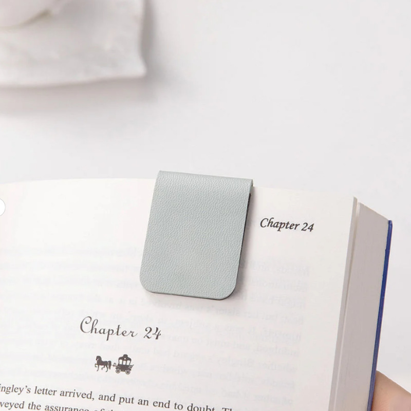 فاصل كتب مغناطيسي من الجلد الف - مراجعة Bookmark Magnetic Clip وسعره