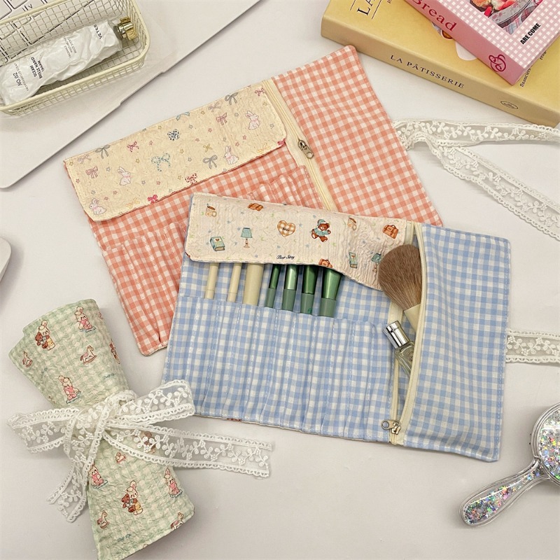حقيبة أقلام رصاص كرتونية لطيفة - مراجعة Pen Pouch Roll وسعره